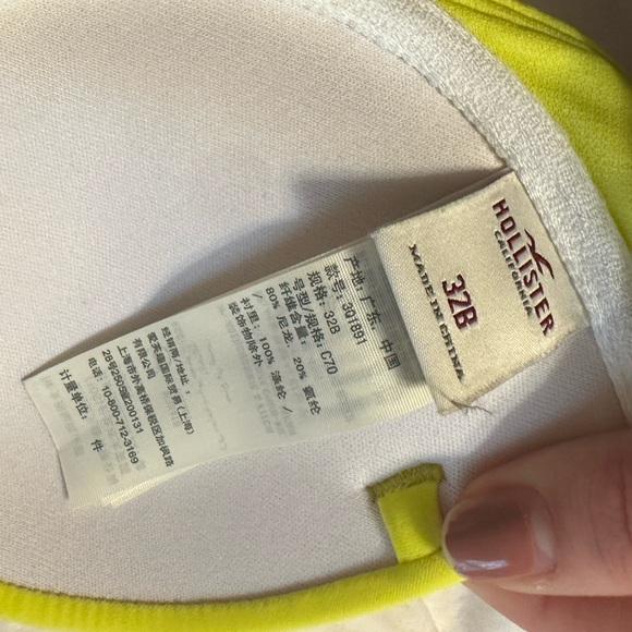 Yellow bandeau swimsuit push-up top size 32B from Hollister. - Picture 3 of 4